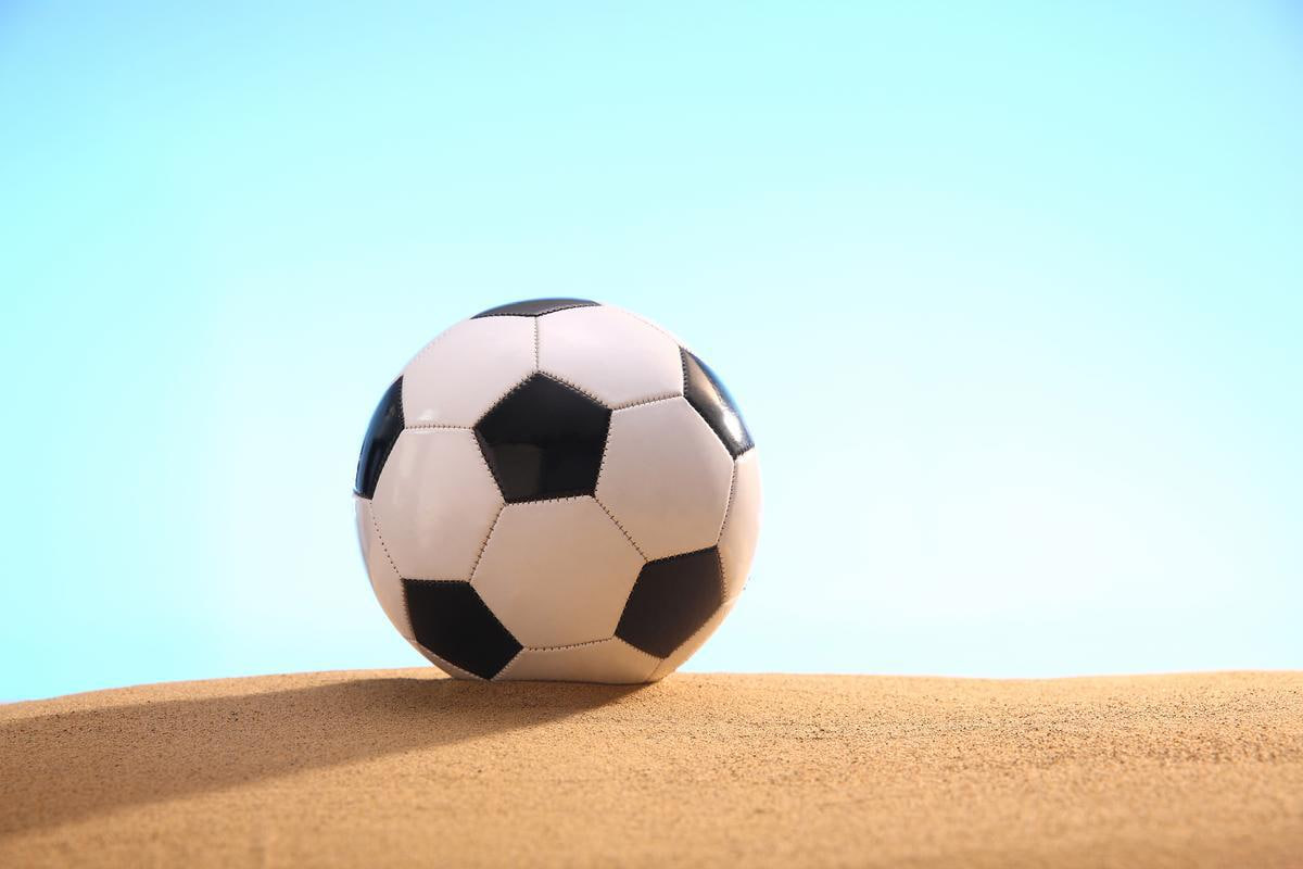 资深球迷使用足球比分及赔付工具